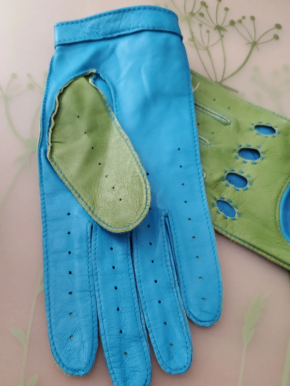 Vintage 90's NWT Green & Blue Leather Driving Gloves Medium